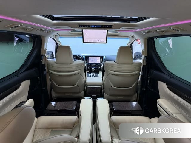 Toyota Alphard 2021 Черный из Китая, фото 3