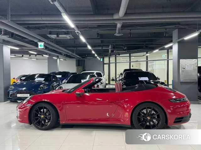 Porsche 911(992) id 4744333 из Кореи 8