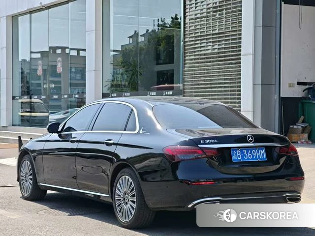 Mercedes-Benz E-Class 2022 Черный из Китая, фото 2