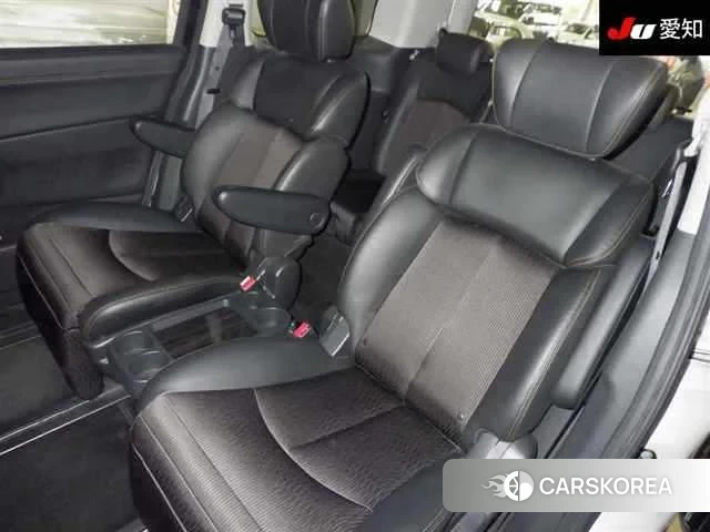 Nissan Elgrand 2019 из Японии, фото 2