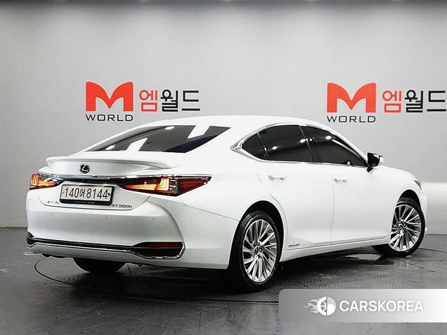 Lexus ES300h 7th generation id 4929739 из Кореи 12