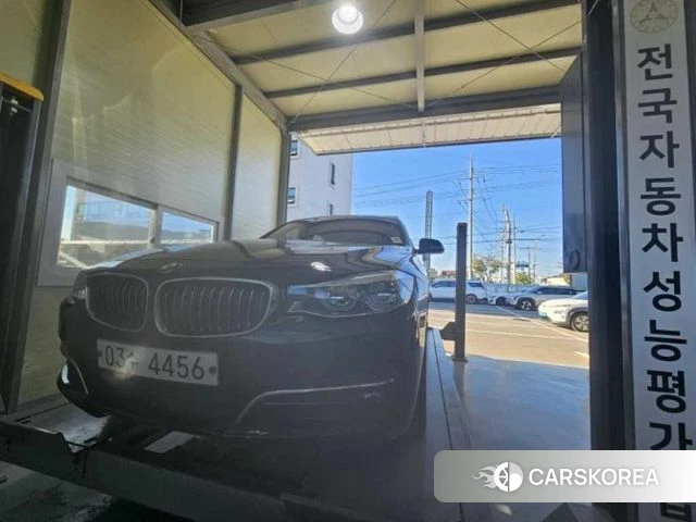 BMW 3 Series GT (F34) 2018 Черный из Кореи, фото 2