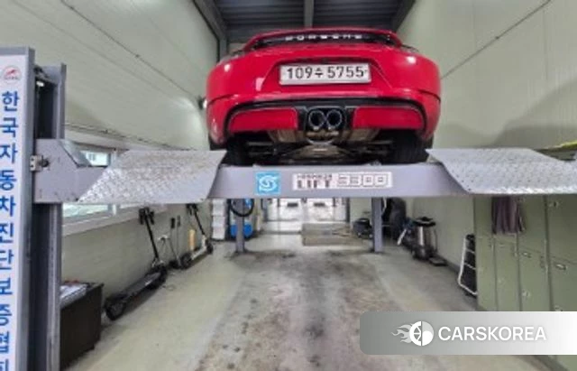 Porsche 718 Boxster 2020 Красный из Кореи, фото 2