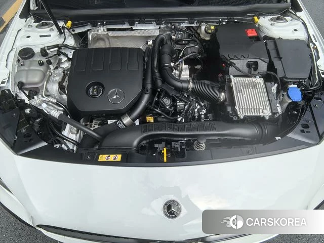 Mercedes-Benz A-Class 2025 Белый из Китая, фото 2