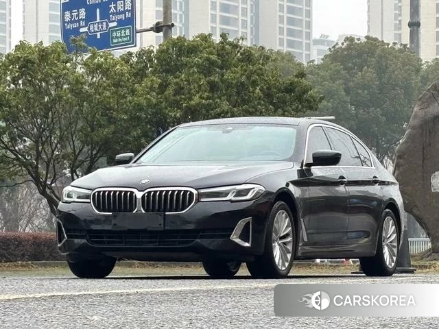 BMW 5 series 2021 Черный из Китая, фото 4
