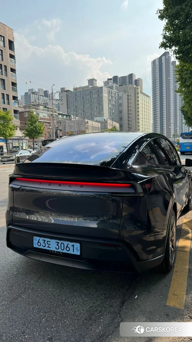Tesla Model Y 2026 Серый из Кореи, фото 3