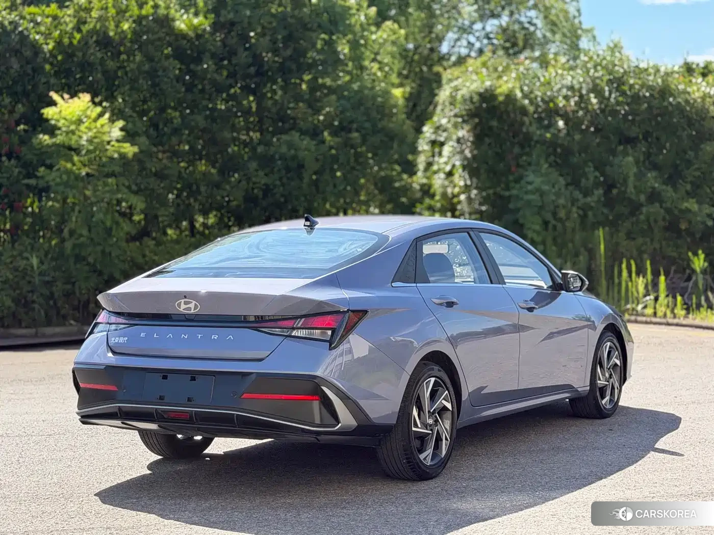 Hyundai Elantra 2026 Silver/gray из Китая, фото 5