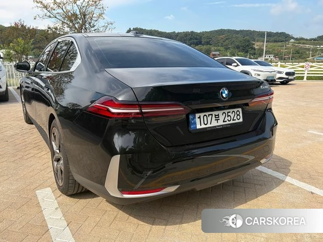 BMW 5 Series (G60) id 5045788 из Кореи 10