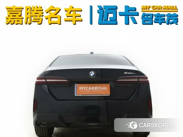 BMW 5 series 2025 Черный из Китая, фото 3