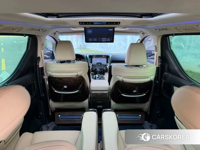 Toyota Vellfire 2022 Черный из Китая, фото 2