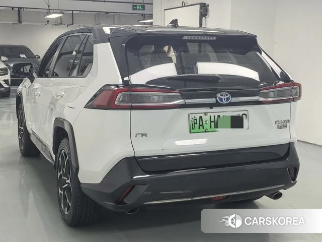 Toyota Wildlander 2021 Белый из Китая, фото 2