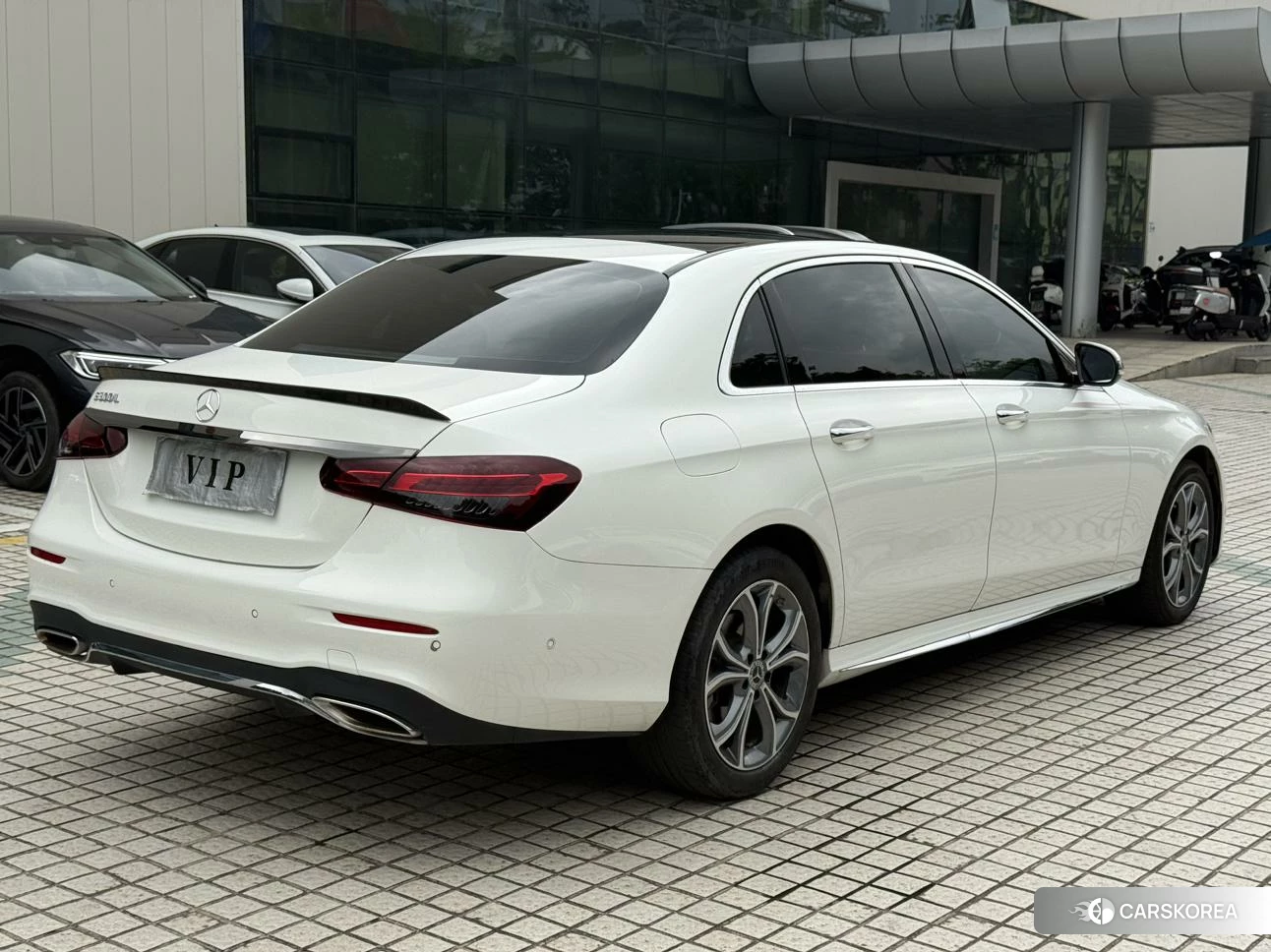 Mercedes-Benz E-Class 2022 Белый из Китая, фото 2