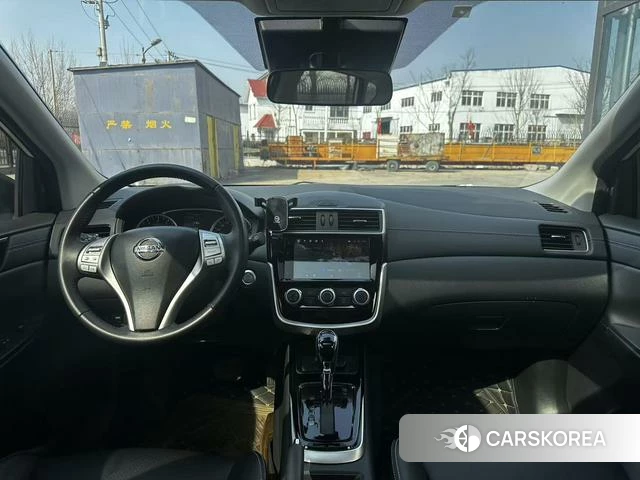 Nissan Tiida 2021 Белый из Китая, фото 2