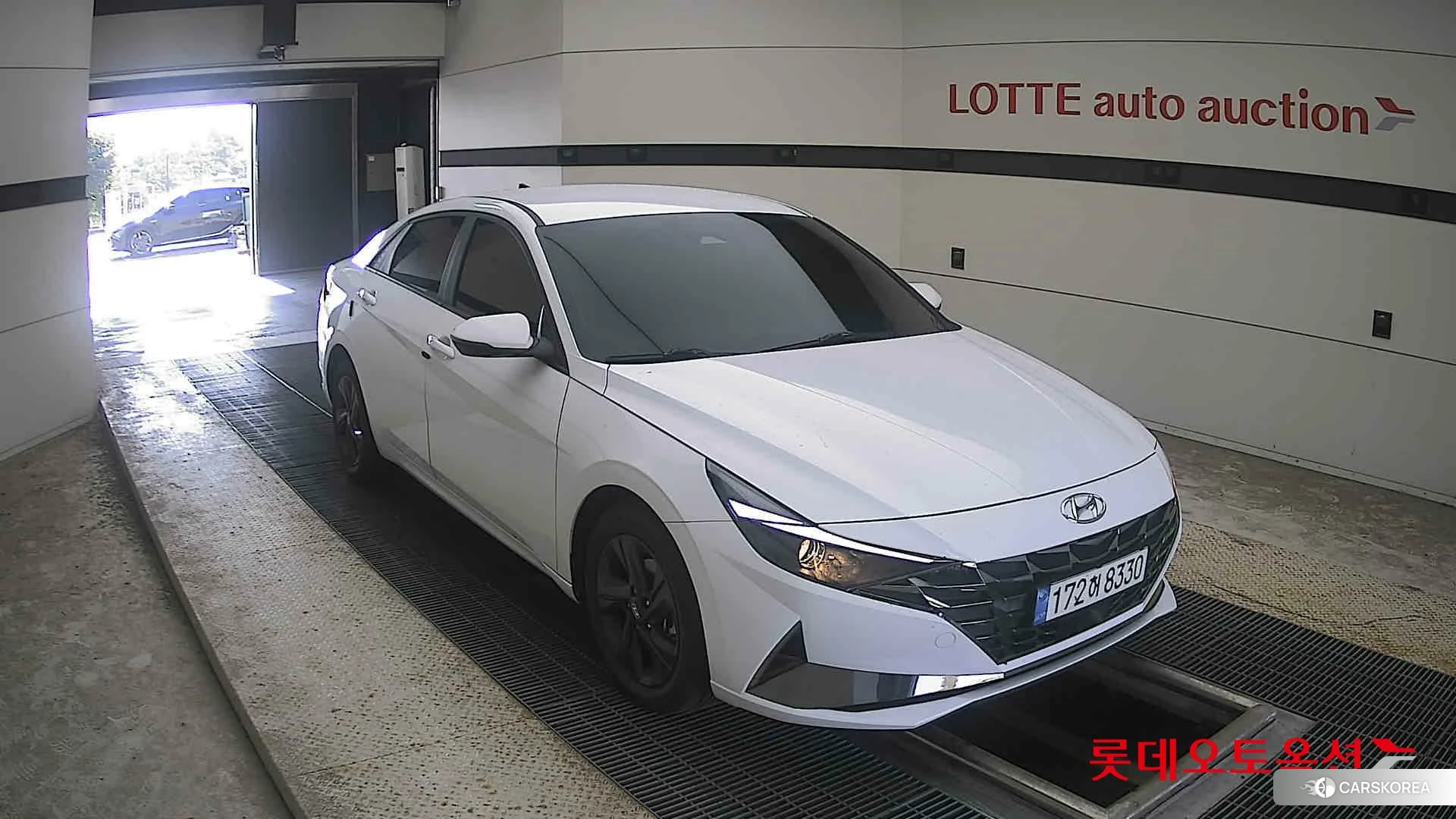 Hyundai Avante Hybrid id 5001030 из Кореи 12