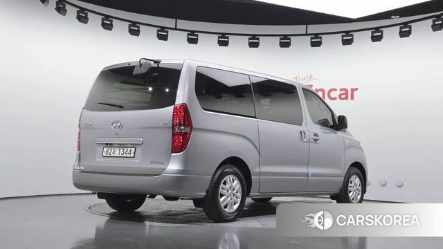 Hyundai The New Grand Starex id 4959440 из Кореи 12
