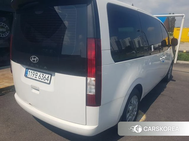 Hyundai Staria 2025 Белый из Кореи, фото 2