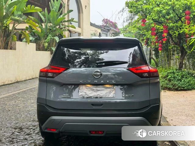 Nissan X-Trail 2022 Темно-серый из Китая, фото 2