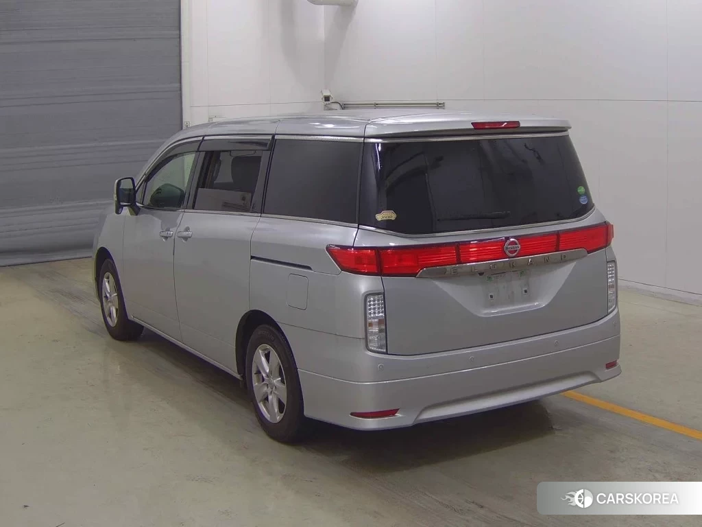 Nissan Elgrand 2020 из Японии, фото 2
