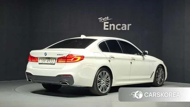BMW 5 Series (G30) id 5042043 из Кореи 12