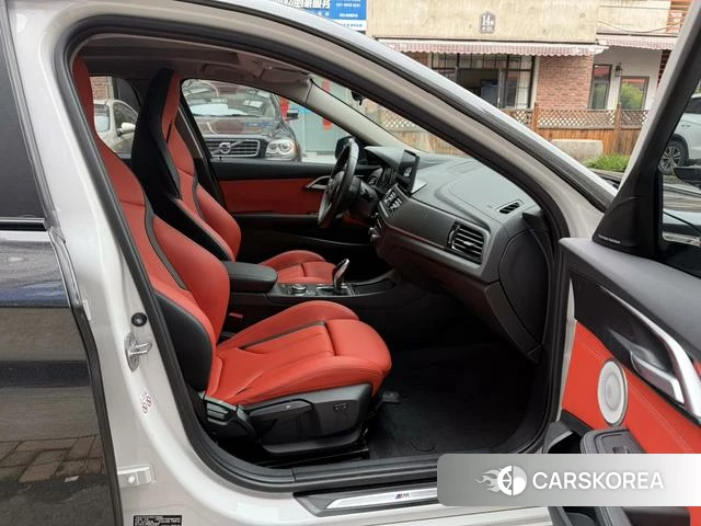 BMW 1 series 2023 Черный из Китая, фото 6