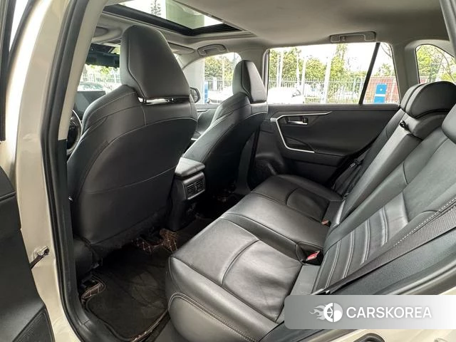 Toyota Wildlander 2021 Шампань из Китая, фото 3