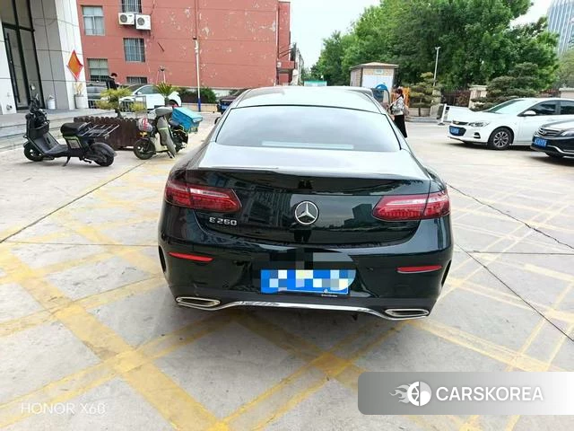 Mercedes-Benz E-Class 2023 Зеленый из Китая, фото 2