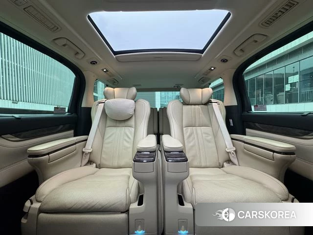 Toyota Alphard 2021 Черный из Китая, фото 2