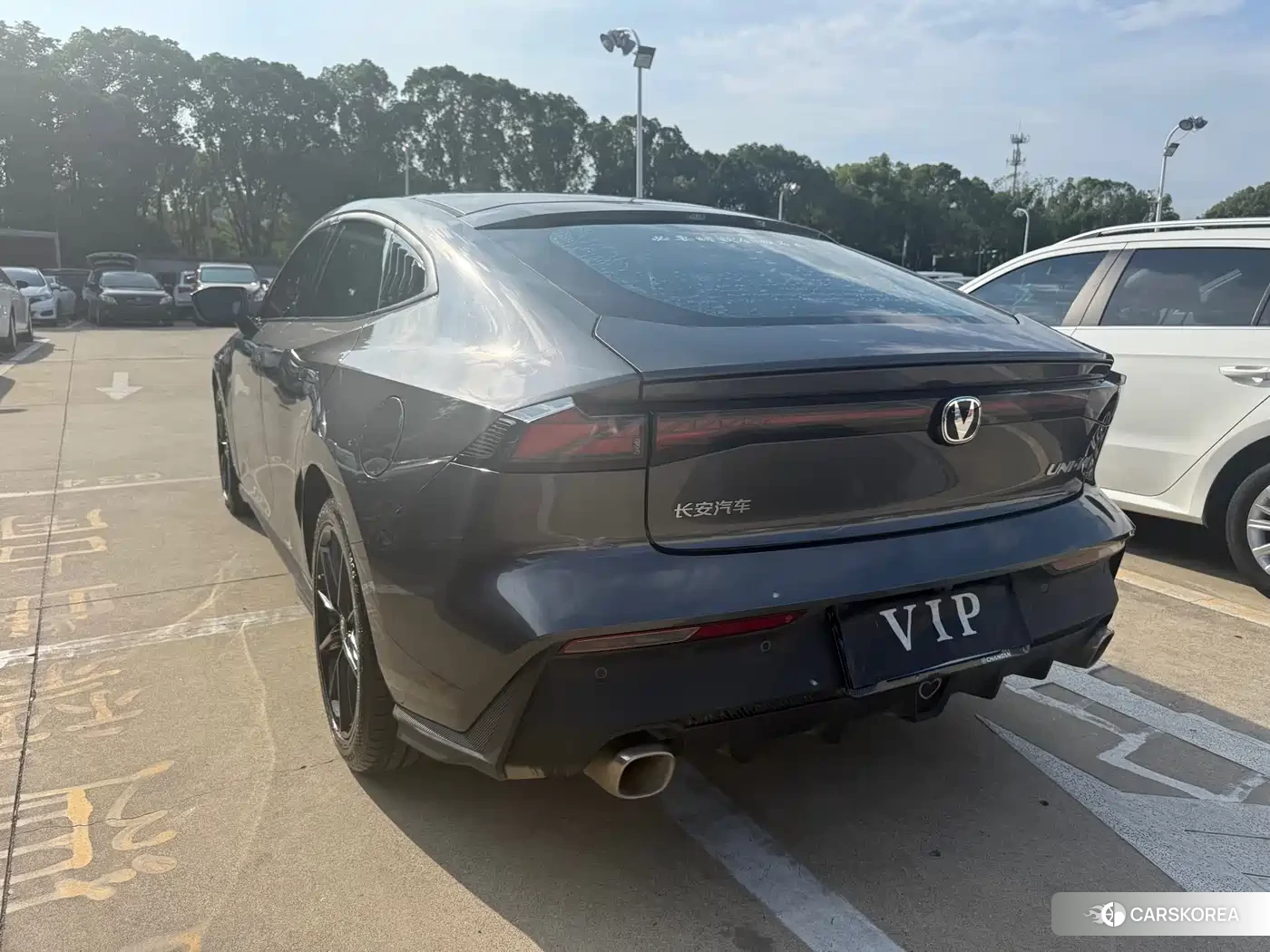 Chang'an Changan UNI-V 2023 Silver/gray из Китая, фото 3