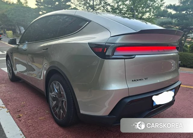 Tesla Model Y 2026 Серебряный из Кореи, фото 2