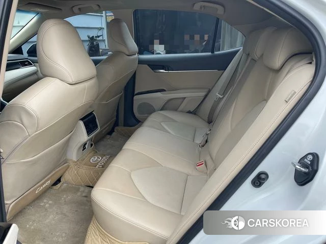 Toyota Camry 2022 Белый из Китая, фото 2
