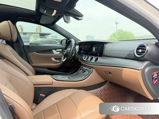 Mercedes-Benz E-Class 2021 Черный из Китая, фото 3