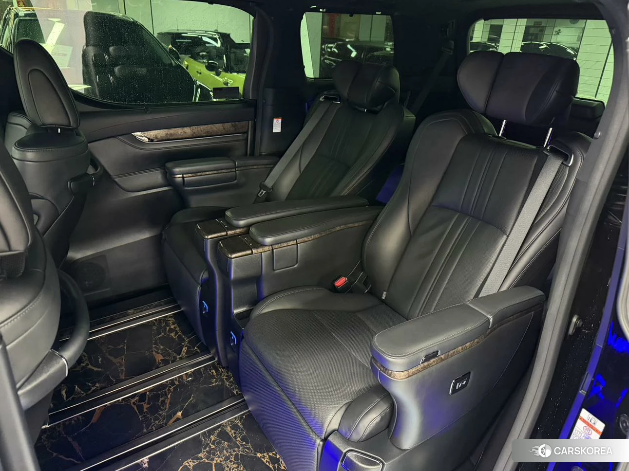 Toyota Vellfire 2021 Черный из Китая, фото 4
