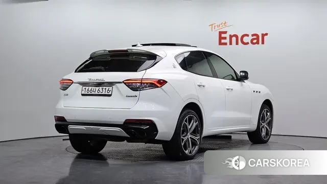 Maserati Levante id 3722703 из Кореи 12