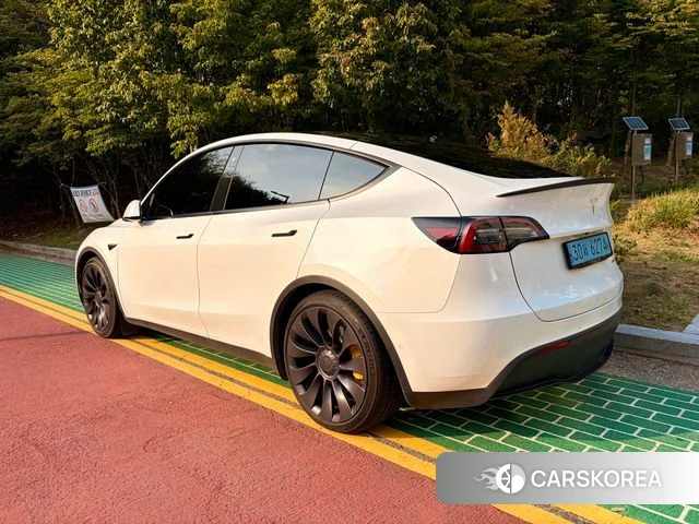 Tesla Model Y id 4922341 из Кореи 7
