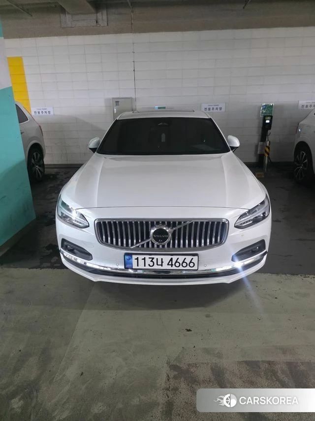 Volvo S90 2022 Белый из Кореи, фото 2