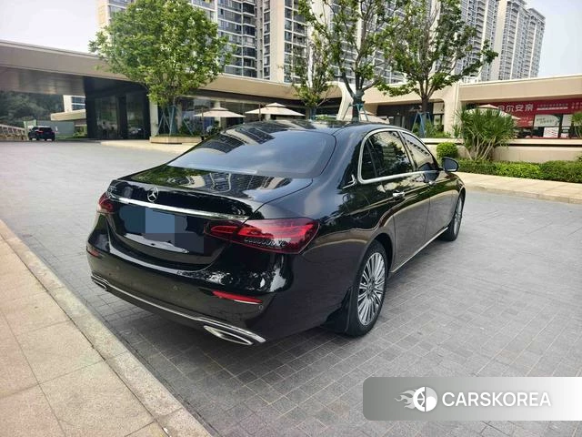Mercedes-Benz E-Class 2021 Черный из Китая, фото 2