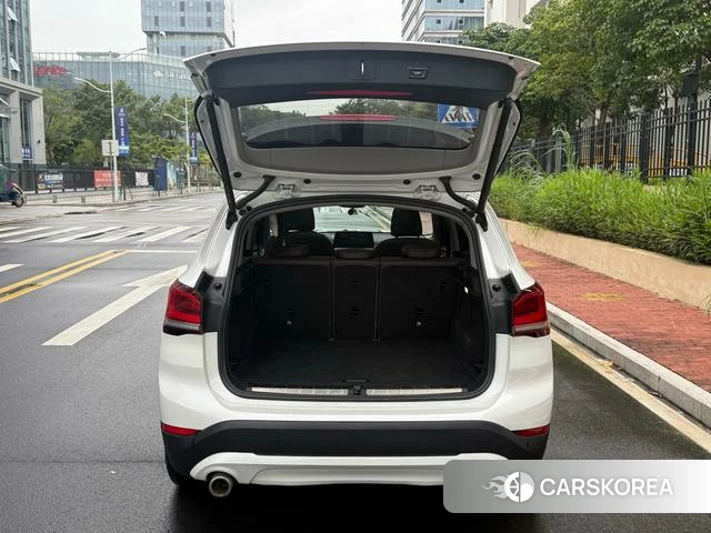 BMW X1 2021 Белый из Китая, фото 2