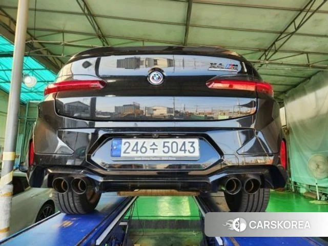 BMW X4M (G02) 2023 Черный из Кореи, фото 2