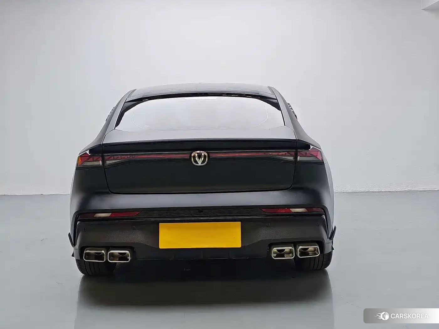 Chang'an Changan UNI-V 2024 Silver/gray из Китая, фото 2