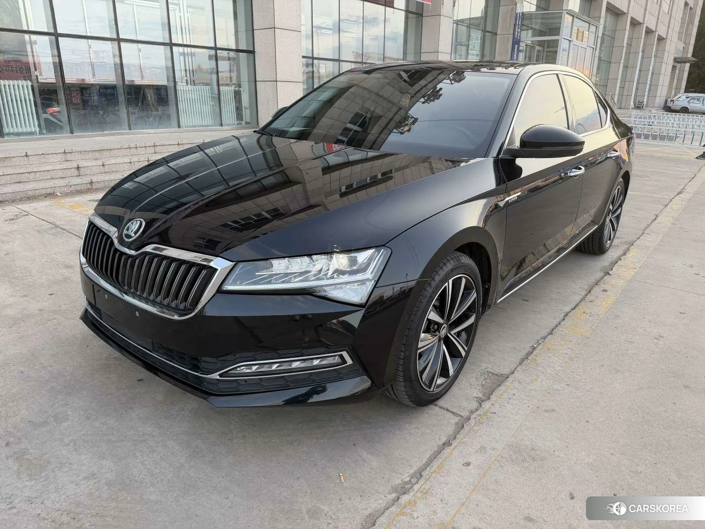 Skoda Superb 2023 Черный из Китая, фото 3