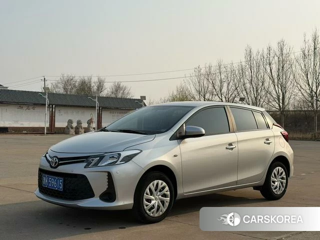 Toyota Vios 2021 Серебристо-серый из Китая, фото 2