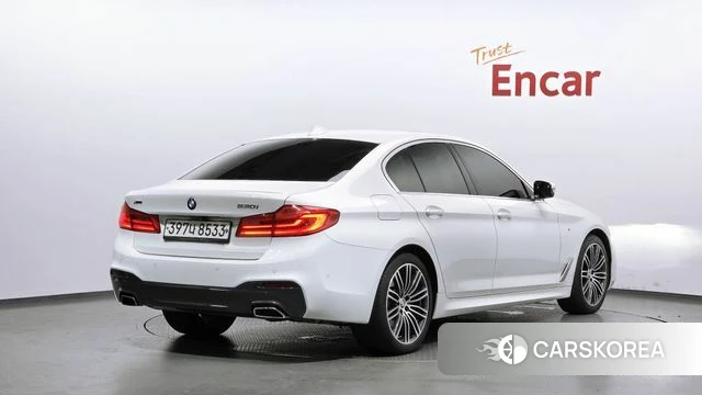 BMW 5 Series (G30) id 4978225 из Кореи 12