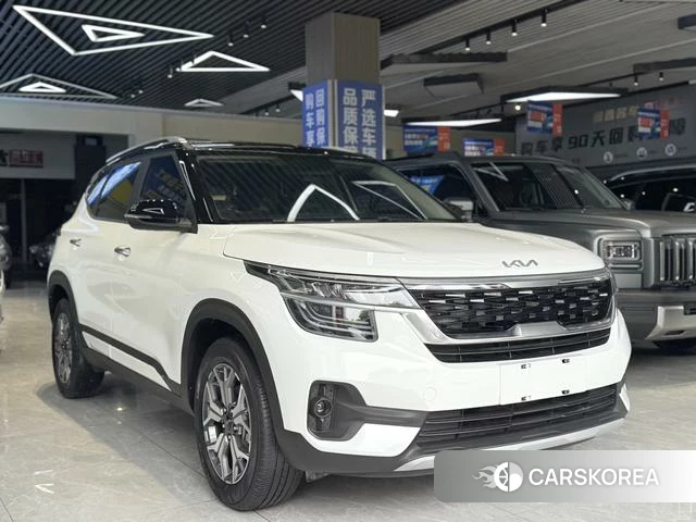 Kia KX3 2023 Белый из Китая, фото 6