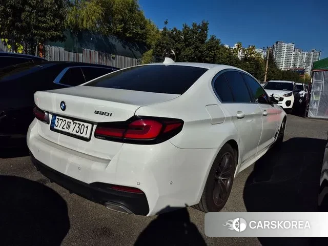 BMW 5 Series (G30) 2022 Белый из Кореи, фото 2