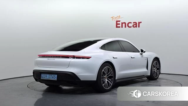 Porsche Taycan id 4745921 из Кореи 12