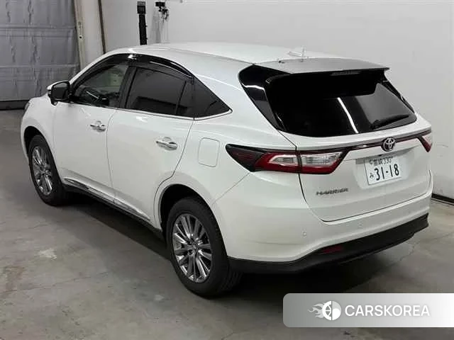 Toyota Harrier 2018 из Японии, фото 2