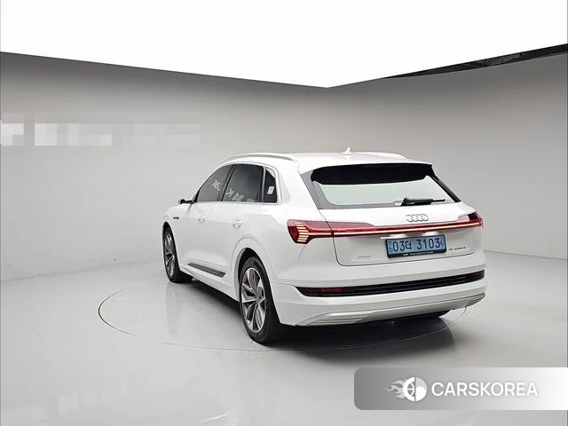 Audi e-Tron id 4992183 из Кореи 12