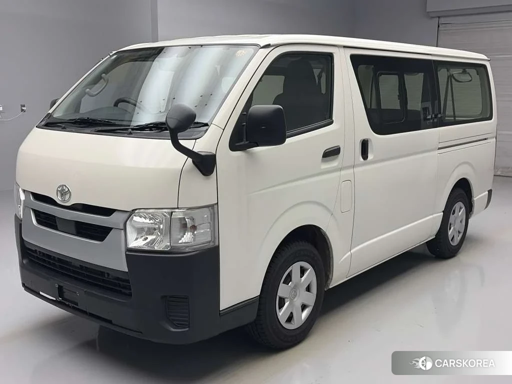 Toyota HiAce Van 2023 из Японии, фото 2