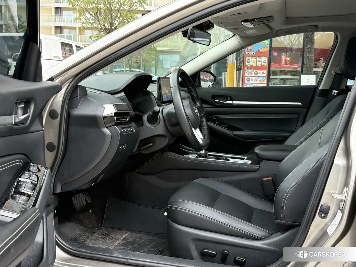 Nissan Altima 2022 Серебристо-серый из Китая, фото 2