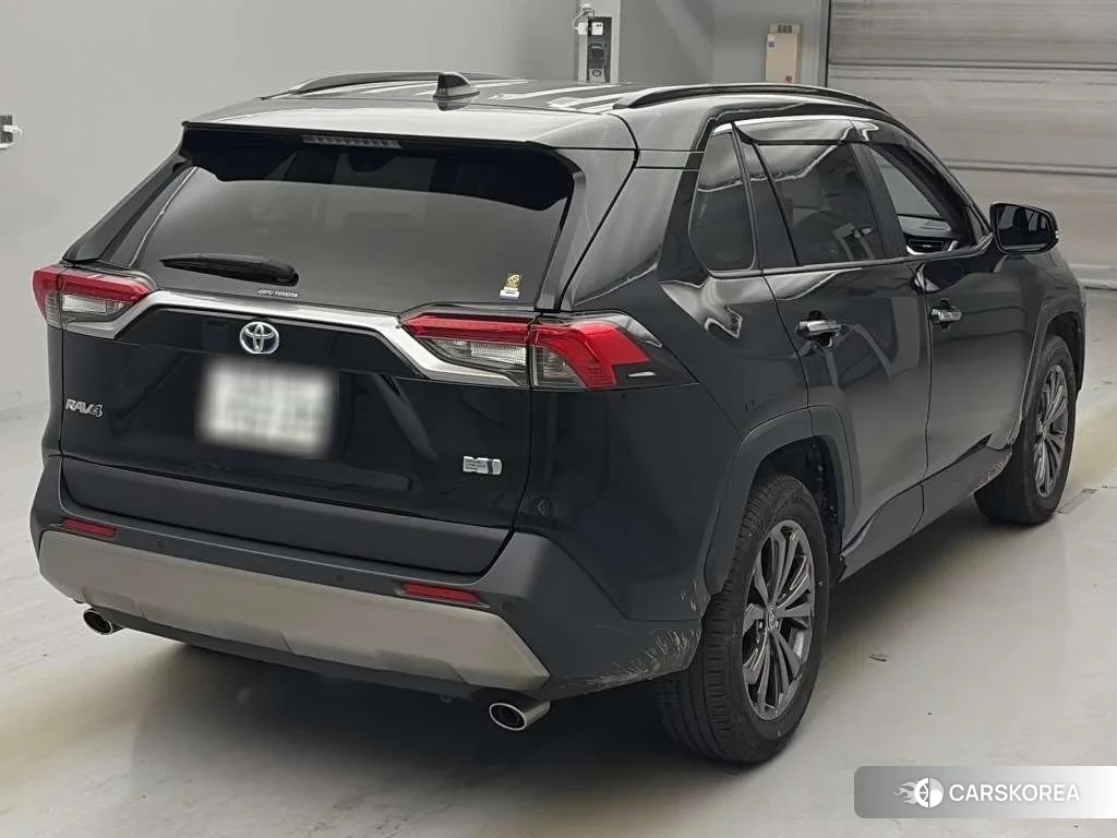 Toyota RAV4 2023 из Японии, фото 2
